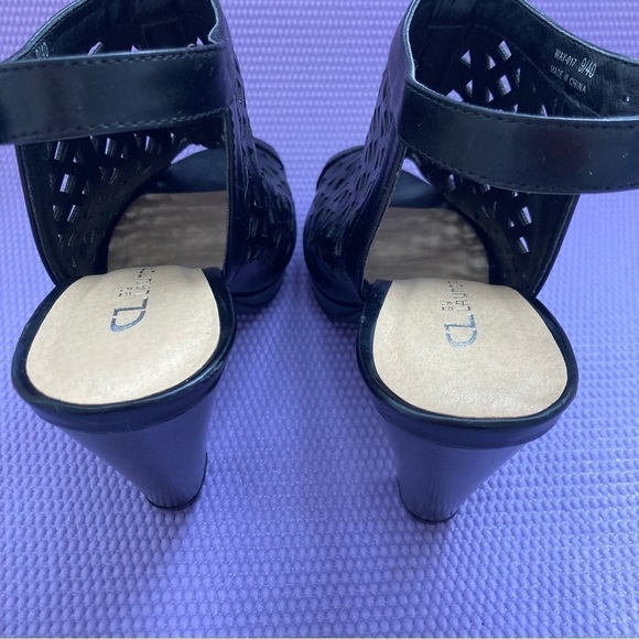 Women's CL BY LAUNDRY Wishes Ankle Buckle Sandal Black faux leather Size 9 - Picture 5 of 9